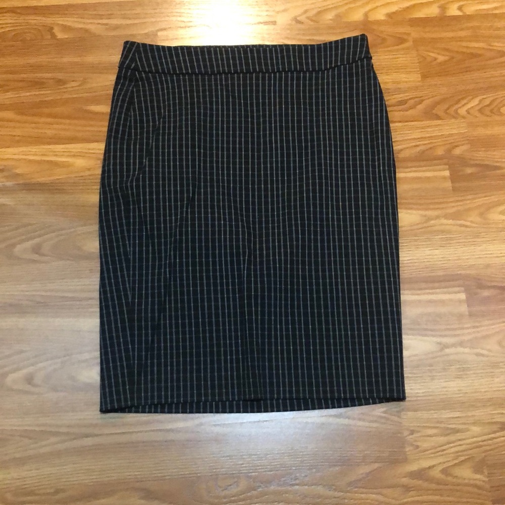 Pull on pencil skirt